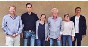 Bürgermeister Thomas Keller mit dem neuen Dorfvorstand Bettina Mett, Dorfvorsteher Kay-Uwe Westfahl, Charlotte Klusmann, stellv. Dorfvorsteher Sven Klusmann sowie Bürgervorsteher Daniel Thomaschewski.