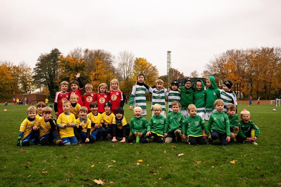 Die teilnehmenden Mannschaften.