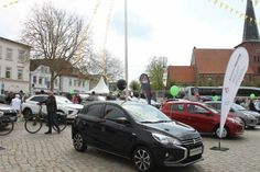 Über 40 verschiedene Fahrzeuge präsentierten sich den Kundinnen und Kunden.