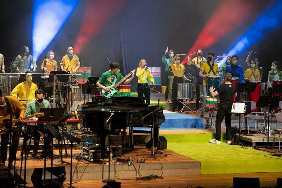 Die „Brazilianbeatz Band“ performt dynamische Straßensambas. (Foto: brazilianbeatz-band)