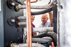Der Einbau einer neuen Heizanlage mit erneuerbaren Energien wird über das Marktanreizprogramm der Bafa gefördert. Foto: djd/Bauherren-Schutzbund
