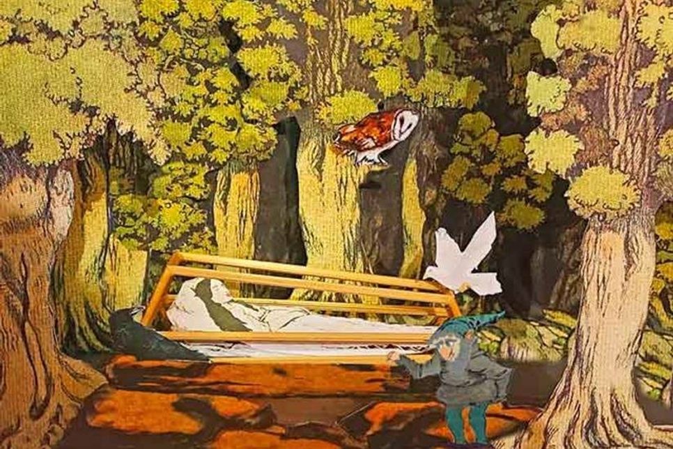 Snow White - Sarah Peasgood zeigt das Märchen von Schneewittchen mit einem glücklichen Ende.