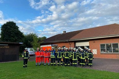 Gemeinsamer Übungsabend der Freiwilligen Feuerwehr Guttau und der Auszubildenden zum/zur Notfallsanitäter/in des DRK Kreisverband Ostholstein e.V.
