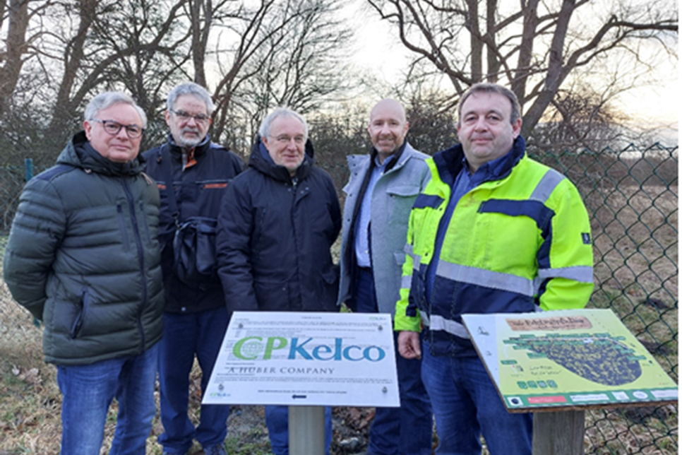 (von links: vom Heimatverein Großenbrode Heinz-Rüdiger Ehler, Klaus Schneider &amp;amp; Dr. Gerhard Kappe, Bürgermeister von Großenbrode Peer Knöfler und Geschäftsführer der CP Kelco Germany GmbH Sönke Schweiger)