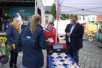 Kurze Lagebesprechung, bevor es ans Verteilen ging.