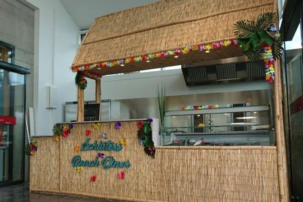 Letzte Handgriffe sind noch zu tun, bis sich am Freitag der gesunde Döner Kebab als wahres Soul Food in der nahkauf-Filiale präsentiert.