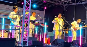 Die Gruppe „Los Pitutos“ gab ein gelungenes Konzert auf der Festivalwiese des Oldenburger Wallmuseums.