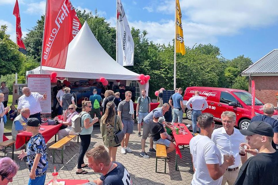 Die Stände der Gewerbeschau waren bestens besucht.