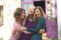 Wer aktiv etwas für die Blasengesundheit tun möchte, kann auf die natürlichen Inhaltsstoffe der Preiselbeere setzen. Foto: Westend61/gettyimages/Klosterfrau/akz-o