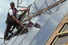 Photovoltaik: Dachdecker wissen, was zu tun ist.