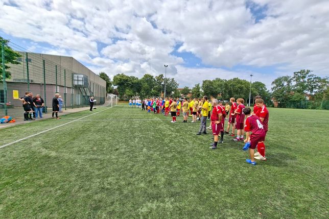 Neun Mannschaften samt Helfer- und Organisationsteam verlebten wieder einmal einen schönen Tag beim fair ausgetragenen Inklusions-Cup des OSV.