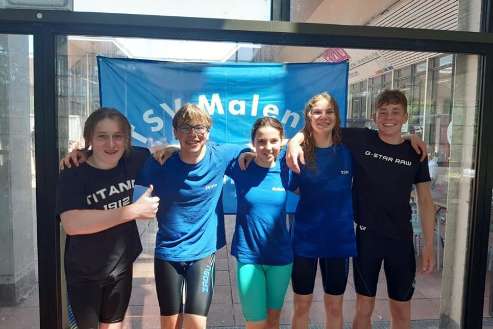 Zufrieden und stolz nach tollen Wettkämpfen: das Schwimm-Team vom TSV Malente mit Enno Künzel, Jonte Schwarten, Melissa Mohr, Tilda Schwarten und Nick Borchardt (v.li.).