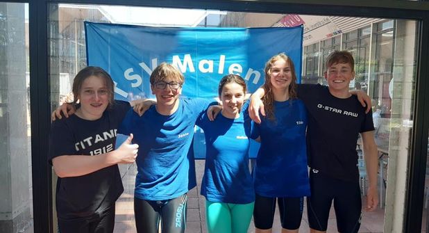 Zufrieden und stolz nach tollen Wettkämpfen: das Schwimm-Team vom TSV Malente mit Enno Künzel, Jonte Schwarten, Melissa Mohr, Tilda Schwarten und Nick Borchardt (v.li.).