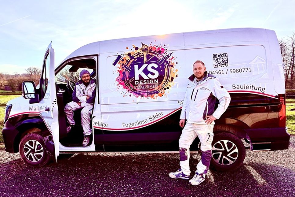 Firmeninhaber Kevin Schnoor (re.) hat sich mit seinem Meisterbetrieb K.S-Design in Neustadt innerhalb kurzer Zeit erfolgreich etabliert. Unterstützt wird er seit Kurzem von Mitarbeiter Sebastian Thiel.