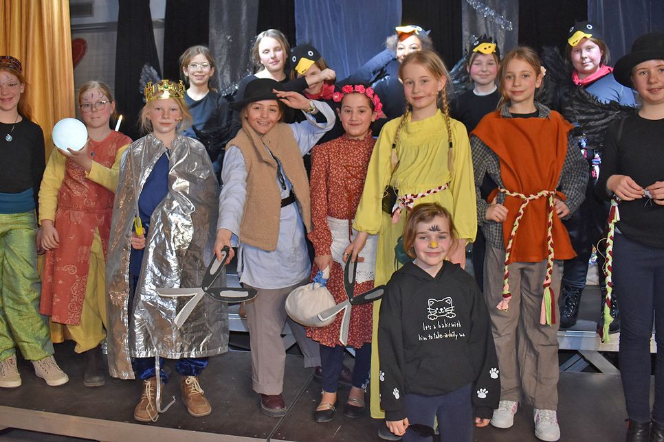 Die Schauspielerinnen und Schauspieler der Grundschule an den Salzwiesen überzeugten durch großes Talent und einer glanzvollen Darbietung.
