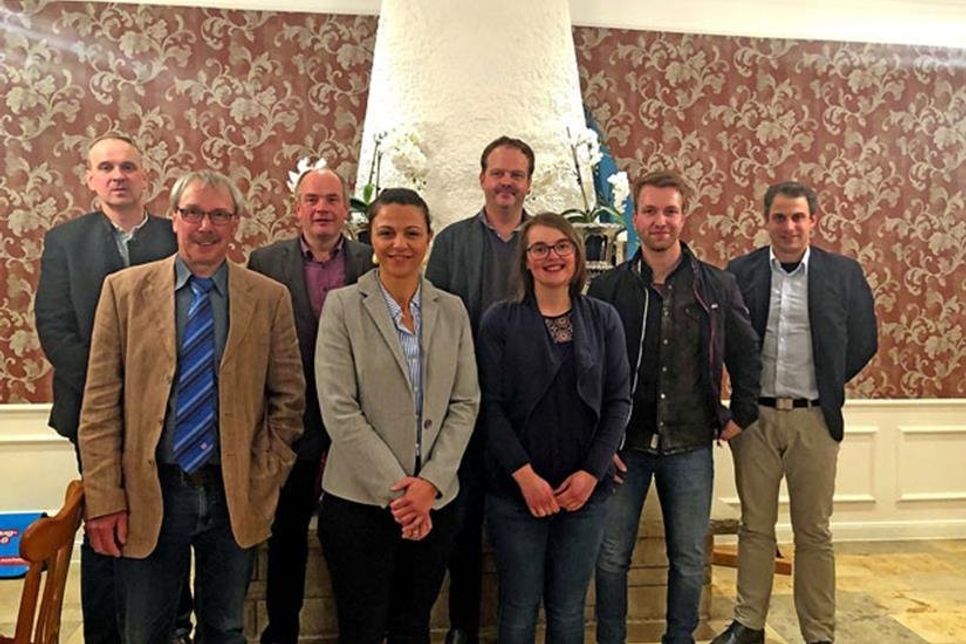 Der neue Vorstand der künftigen Fleischer-Innung Holstein, (v. l.) Willi Marks, Jürgen Fritze, Robert Prösch, Sina Einfeld-Tensfeldt, Sven Krohn, Gesine Untiedt, Philipp Habermann, Matthias Einfeld (es fehlen Hans-Jörg Schacht und Christian Lohff).