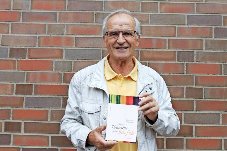 Klaus-Dieter Makarowski wurde 1944 auf der Flucht aus Ostpreußen in Demmin/Vorpommern geboren und lebt heute im Ruhestand in Pelzerhaken.