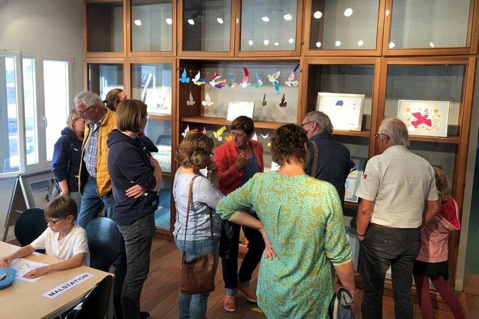 Unter den ersten Besuchern waren auch viele Stadtverordnete.