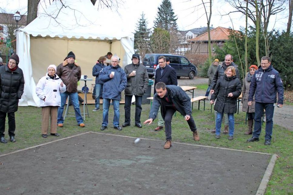 Körperhaltung gut, Ergebnis mangelhaft. Bürgermeister Mark Burmeister schied mit seinem Team in Runde eins aus.