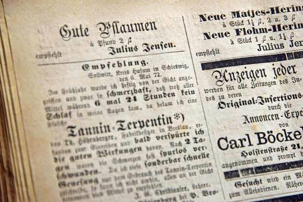 Sie beleuchtet damalige Gebräuche und Gepflogenheiten: die viel versprechende Werbung aus längst vergangenen Jahrzehnten.