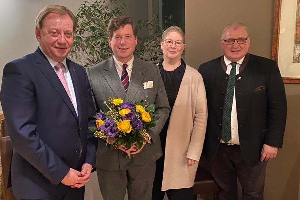 Ingo Gädechens, Mirko Schönfeldt, Regina Poersch und Klaus Schlie (v. lks.).