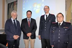 Bürgervorsteher Heinz Bäker, Bürgermeister Mark Burmeister, Gemeindewehrführer Björn Sachau und sein Stellvertreter Finn Hennings (v. lks.).