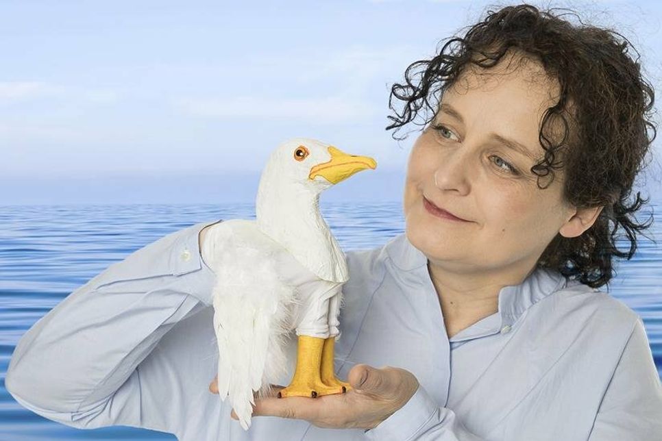 Cordula Nossek unternimmt eine poetisch-rasante Jagd nach dem Horizont.