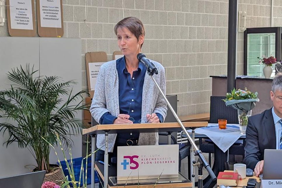 Uta Pohl-Palong, Professorin für Praktische Theologie und Religionspädagogik an der Universität Kiel, hielt einen Impulsvortrag zur „Kirche der Zukunft“.
