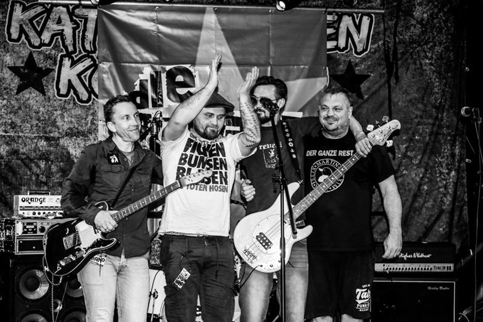 „Die Erwins“ präsentieren ihr zweites Album „Endlich Punkrock“.