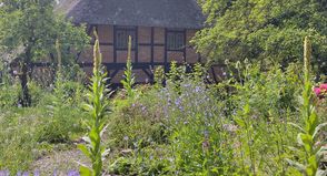 Beim „Offenen Garten“ im Naturerlebnisraum Schönwalde gibt es Infos zu mehr Natur im Garten.