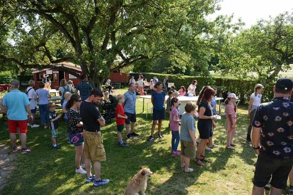 Viele Aktionen für Kinder, wie Glücksrad drehen oder Hufeisen bemalen standen bereit.