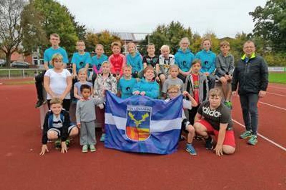 Gruppenfoto der Jubiläumsteilnehmer.