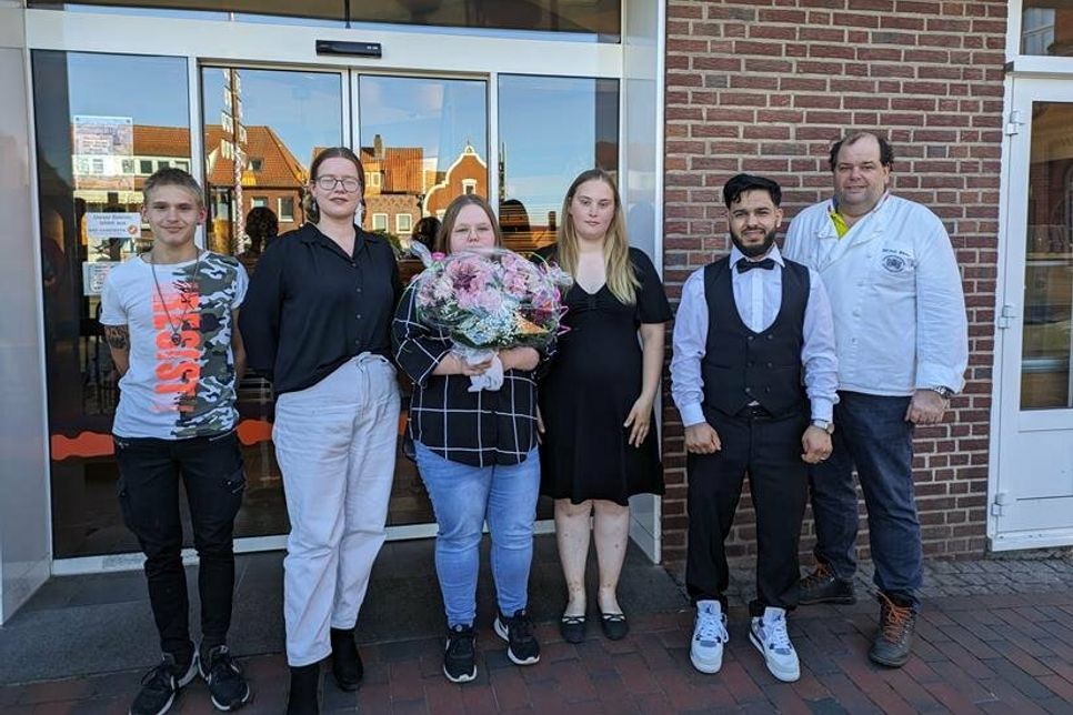 Karsten Egner (Insel-Bäckerei Börke, Fehmarn), Karla Damaris Apitz (Hofladen Klostersee, Grömitz), Sophie Meißbach (Bäckerei Puck, Eutin), Larissa Kluth (Mien Backstuuv, Neustadt), Amir Majedi (Bäckerei von Allwörden, Grömitz), Helmut Börke (v. lks.).