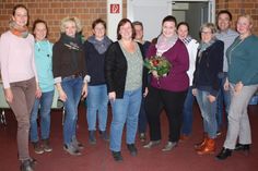Der neue Vorstand um Vorsitzende Karen Schade (mi.).
