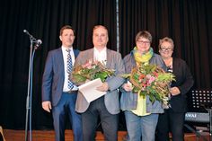 Stellvertretend für den Verein nahmen Thekla Kopplow und Carsten Jungenkrüger die Auszeichnung von Bürgervorsteherin Gaby Spiller und Rathauschef Thomas Keller entgegen. (Foto: Setje-Eilers)