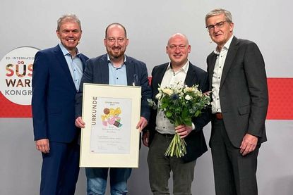 Joachim Eckert (Sweets Global Network e.V. / Internationaler Süßwarenhandelsverband), Benjamin Haase (Marktinhaber), Tim Ackerl (Markt Manager), Hans Strohmeier (Vorstand Sweets Global Network e.V. / Internationaler Süßwarenhandelsverband) (v. lks.).