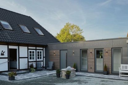 In Trauerfragen ein kompetenter Ansprechpartner: Das Bestattungshaus Wulf in Grömitz-Grönwohldshorst und Umgebung.
