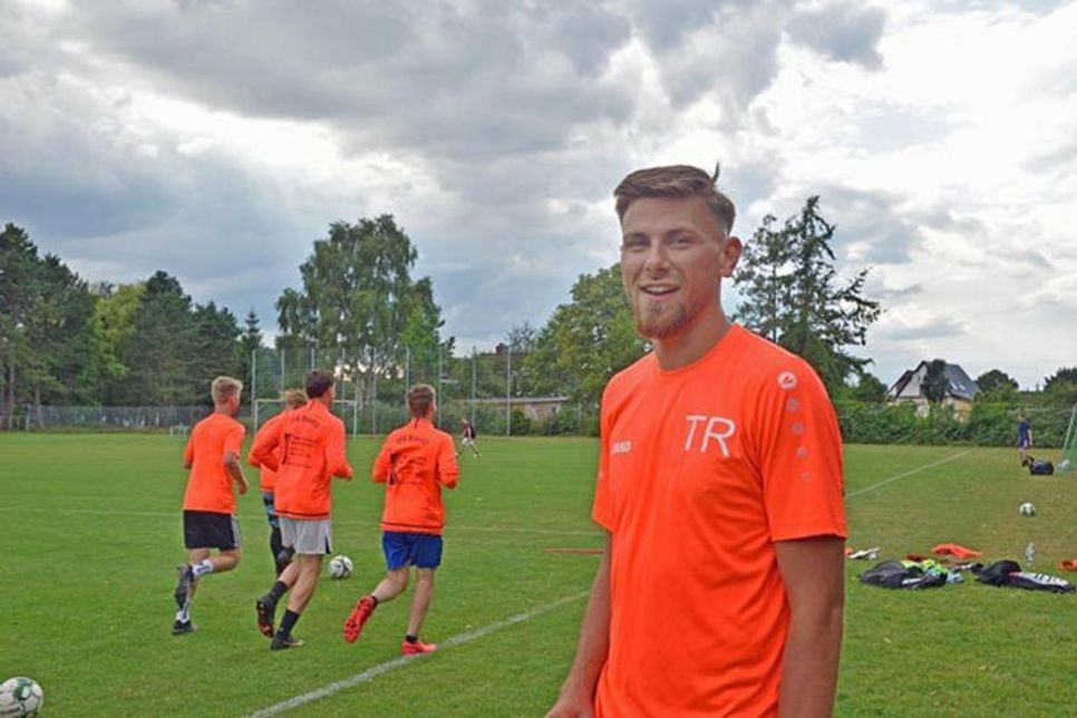 Florian Manstein trainiert die A-Jugend auf dem Jahnplatz.