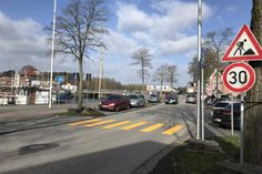 Für die Fußgänger wurde ein Zebrastreifen eingerichtet.