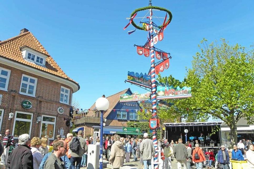 Die Fußgängerzone auf dem Knüll: Nicht nur zum 1. Mai ist sie Dreh- und Angelpunkt verschiedener Veranstaltungen des Schönberger Gewerbevereins.