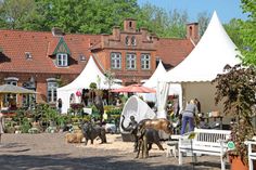 Ausgewählte Aussteller bereichern in jedem Jahr die liebevoll konzipierte Lifestyle-Messe.
