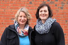Ute Lowitz und Doris Götz (v. lks.) verfolgen den ganzheitlichen Ansatz und behandeln körperliche sowie seelische Leiden.