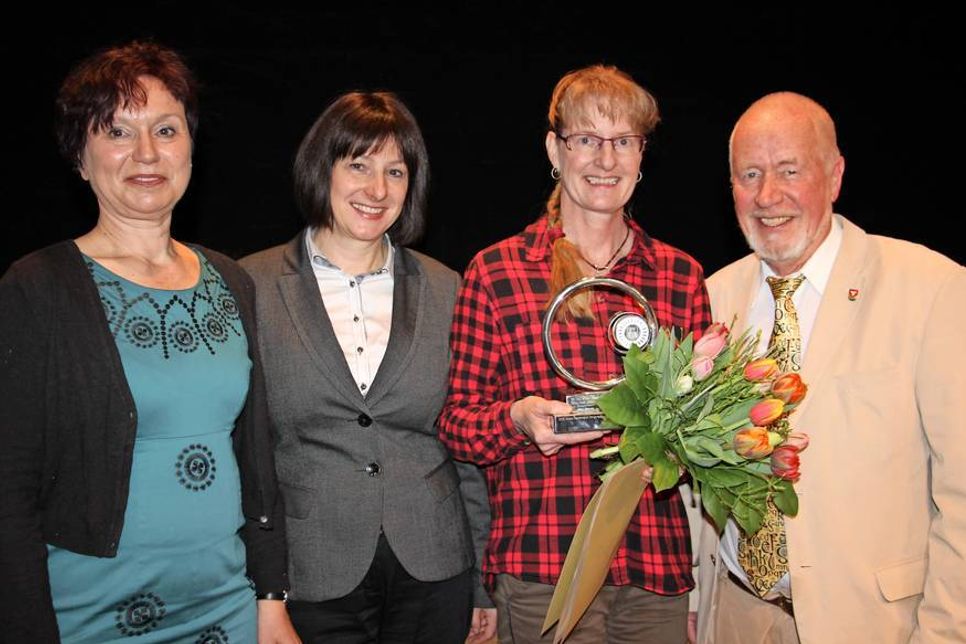 Beatrix Spiegel, Dr. Tordis Batscheider, Anke Markmann und Sönke Sela (v. lks.).