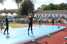 Große Bühne für die jungen Turnerinnen.