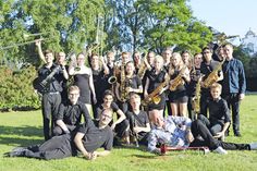 Die OGT-Big Band, hier mit Leiter Dr. Axel Ster (vorne links) und Jazzlegende Nils Landgren, gibt am kommenden Freitag ein Konzert in der Gleschendorfer Feldsteinkirche. (Foto: Veranstalter)