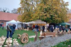 Martinsmarkt im Innenhof des Klosters.