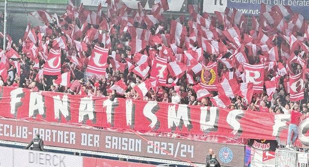 Auch heuer werden viele FCK-Fans in Kiel dabei sein …