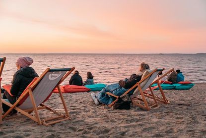 Die Tourismus-Agentur Lübecker Bucht lädt zum „Ersten Kaffee des Tages“ ein. (Foto: luebecker-bucht-ostsee)