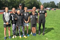Am 8. September fanden in Malente die Kreismeisterschaften der Leichtathleten statt. Das Team vom TSV Neustadt unter der Führung von Trainer Andreas Boller trat mit sechs Athleten in 14 Wettkämpfen an. Mattis Graf erreichte Silber im Ballwurf und Bronze im Weitsprung, Kilian Schweigler errang dreimal Gold im Sprint, Hochsprung und Ballwurf, Milla Hoff Gold im Hochsprung und Bronze im Sprint, Lotta Hoff Bronze im Ballwurf, Finja Haugwitz erkämpfte sich zweimal Gold im Sprint und Kugelstoß, Lena Sömmer Gold im Weitsprung. (red)