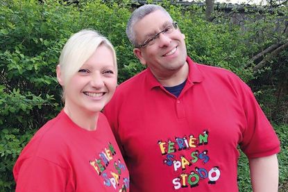 Diana Romanski und Michael Klein vom Jugendzentrum Stockelsdorf haben mit ihrem Team ein abwechslungsreiches Programm für den Ferienpass im Sommer zusammengestellt.